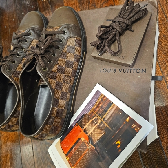 Louis Vuitton Men's US 9 Damier Graphite Punchy Sneaker - Picture 4 of 16